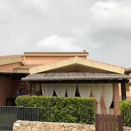 Complesso S'abba Lughente * Murta Maria